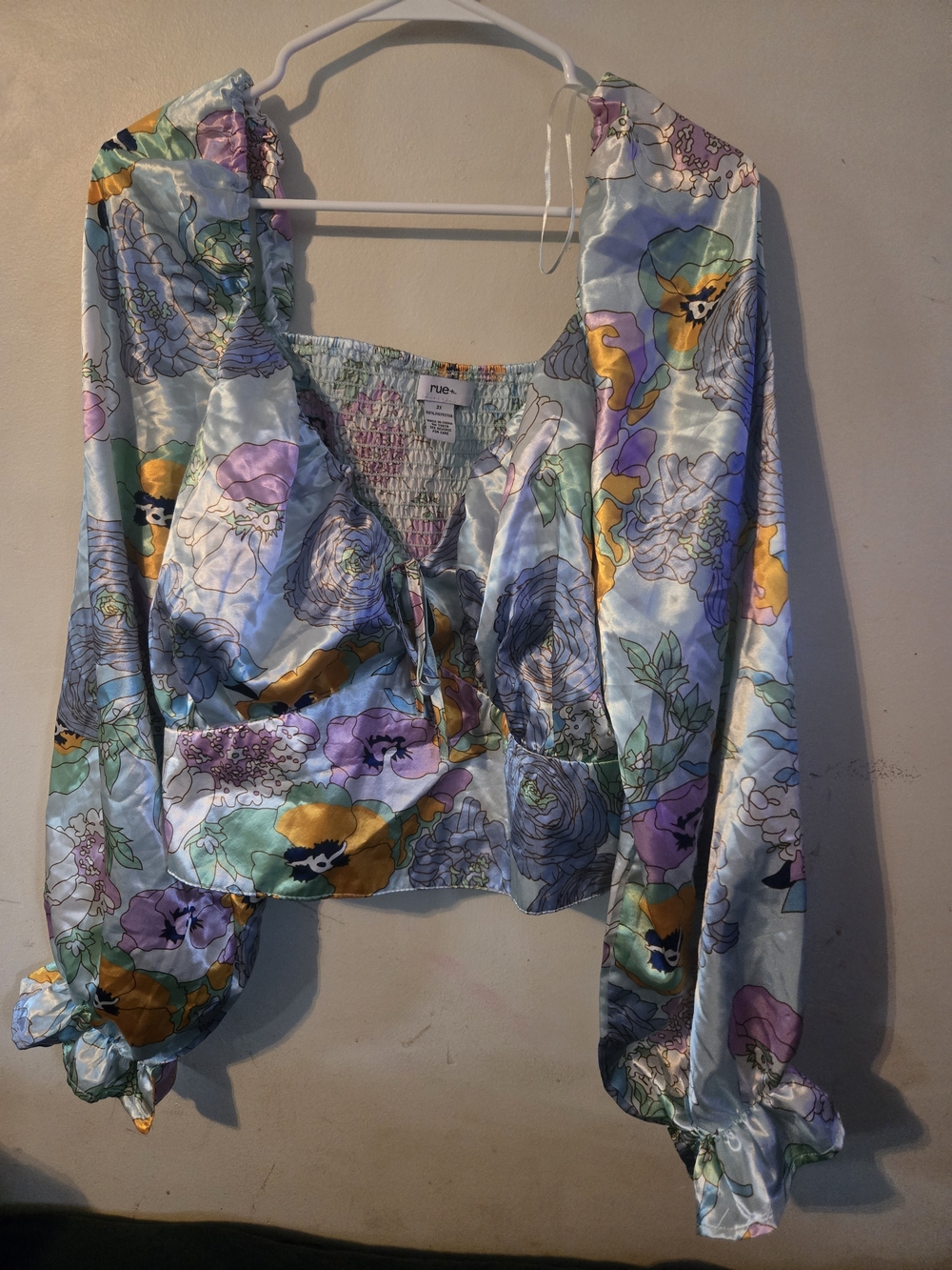 Rüe Floral Satin Puff-Sleeve Crop Top in Pastel Blue Multi